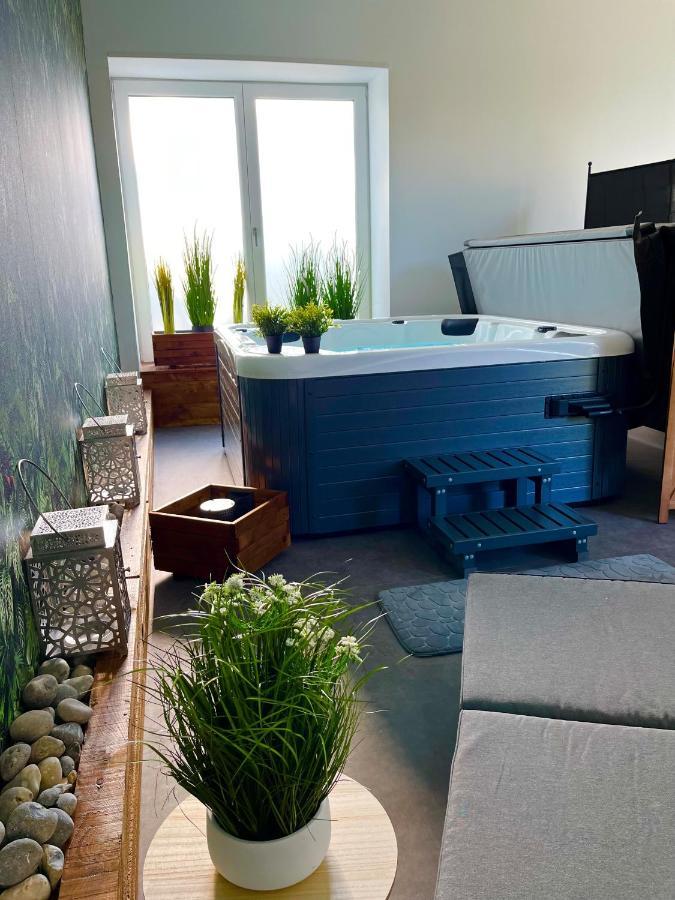 Le Manoir Des Haies Spa Les Champs-Geraux Exterior foto