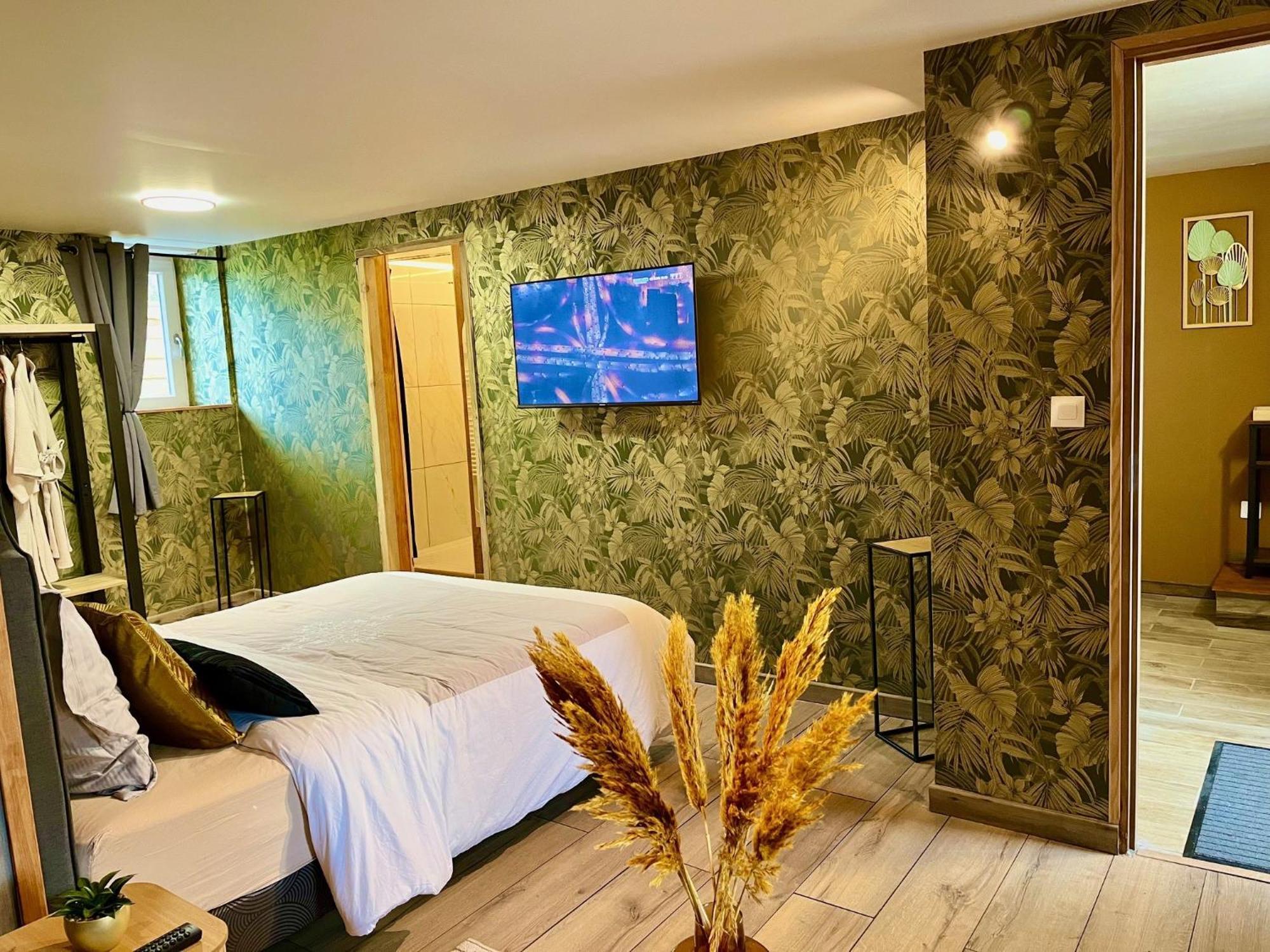 Le Manoir Des Haies Spa Les Champs-Geraux Exterior foto